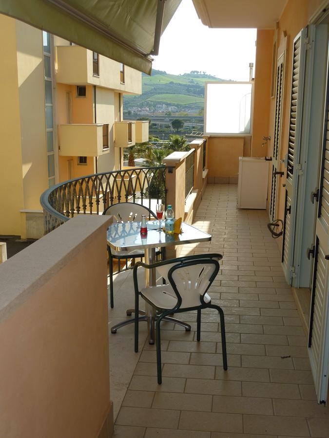 Beaurivage Aparthotel San Benedetto del Tronto Ngoại thất bức ảnh