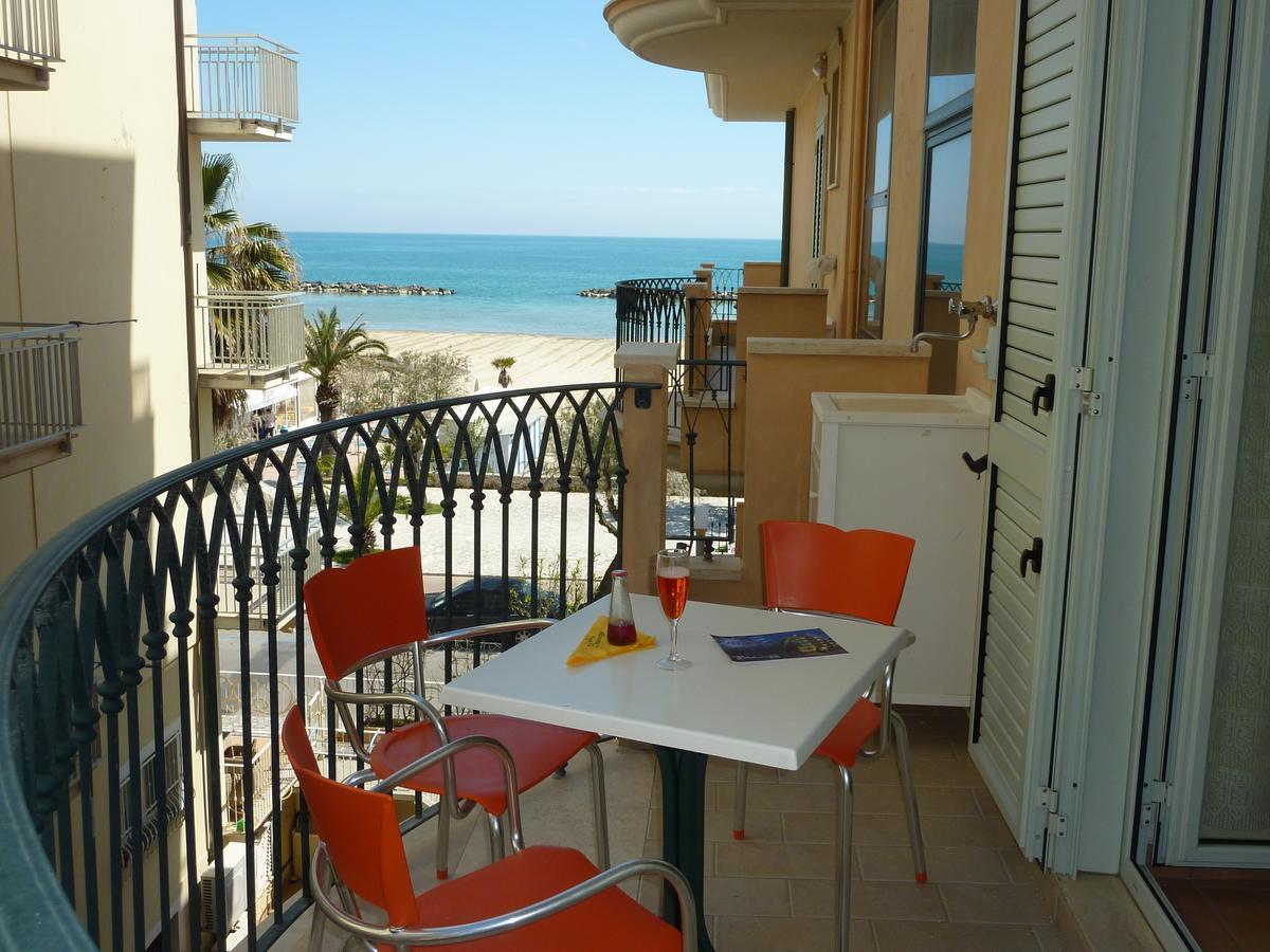 Beaurivage Aparthotel San Benedetto del Tronto Ngoại thất bức ảnh